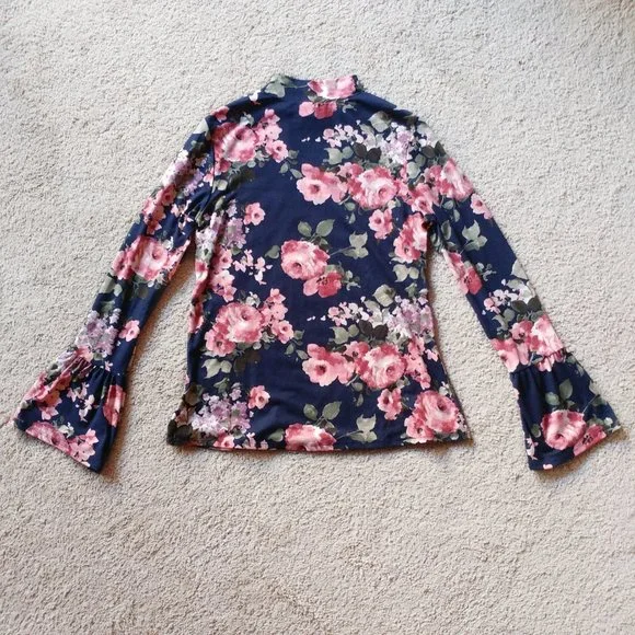Joe Boxer Floral Bell Sleeve Tops with Cho… - Picture 4 of 8